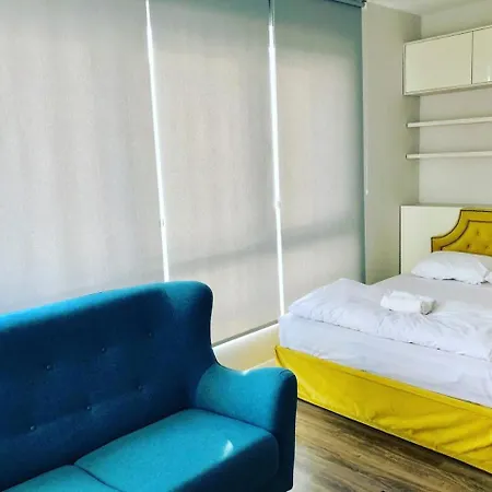 Turquoise And Magenta * София