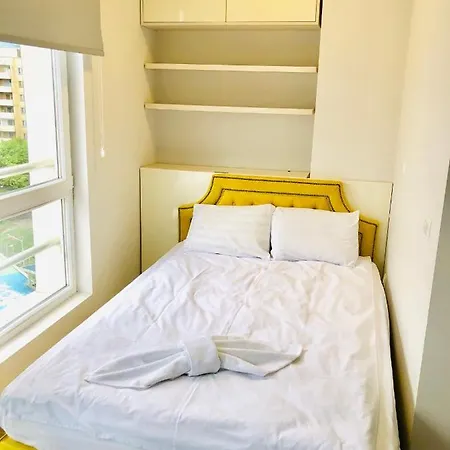 Апартаменты Turquoise And Magenta