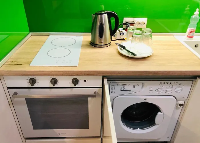 Apartmán Turquoise And Magenta Sofie